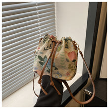 Load image into Gallery viewer, Retro Casual Travel Shoulder Crossbody Bag