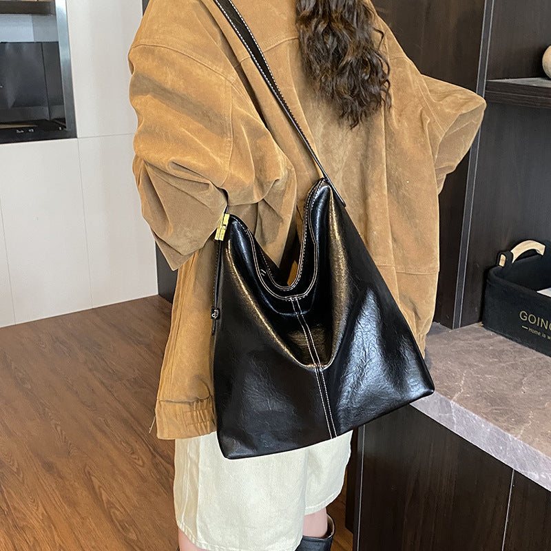Korean-Style Large Capacity Textured PU Leather Bucket Shoulder Bag | Retro Soft Leather Handbag