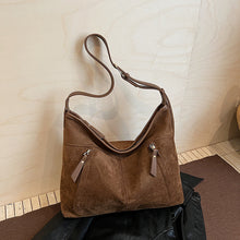 Load image into Gallery viewer, Large Capacity Women's Suede Bucket Bag – Winter Commuter Shoulder Bag