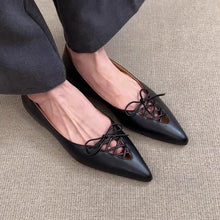 Load image into Gallery viewer, Women's Bow-Knot French Cutout Commuter Flat Shoes - Elegant Slip-On Ballet Flats