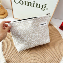 Load image into Gallery viewer, Women's Geometric Fabric Cosmetic Bag - Multi-Compartment Makeup Organizer with Zipper
