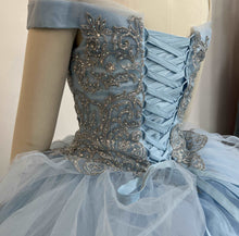 Load image into Gallery viewer, (LIVE 17) Exclusive gowns, silky luxury, stylish journey.