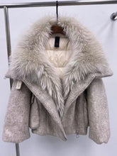 Load image into Gallery viewer, Womens Down Jacket With A Luxurious Cashmere Fur And Raccoon-Fur Collar
