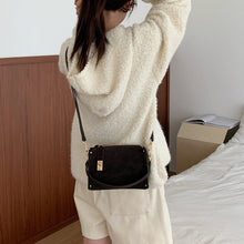 Load image into Gallery viewer, Casual Fashion Womens Handheld Zipper Shoulder Bag
