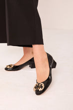 Load image into Gallery viewer, The Foggia Black Leather Block Heel Pump Women Shoe