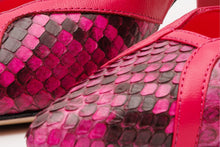 Load image into Gallery viewer, The Toskana Fuchsia Pythn Leather Block Heel Pump Women Shoe