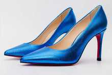 Load image into Gallery viewer, The Maple Sax Blue Leather Pump Fuchsia Sole Women Shoe