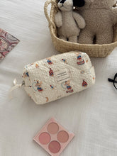 Load image into Gallery viewer, Rabbit Paradise Makeup Bag Travel Portable Large-Capacity Toiletry Bag