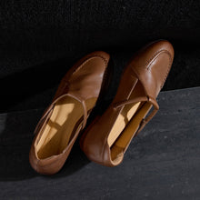 Load image into Gallery viewer, Full Grain Leather Mary Jane Flats