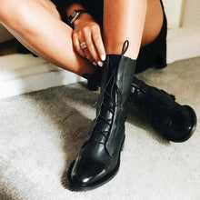 Load image into Gallery viewer, Women's Fleece-Lined Combat Boots - British Style Lace-Up Ankle Boots with Chunky Sole