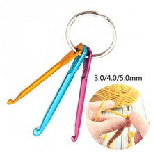 Load image into Gallery viewer, 3mm - 5mm Aluminum Crochet Hook Keychain Set