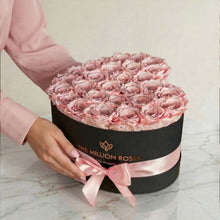 Load image into Gallery viewer, Heart Black Box | Light Pink Roses