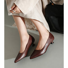 Load image into Gallery viewer, Women's Pointed-Toe Kitten Heel Pumps | Washed Full-Grain Cowhide Office Shoes
