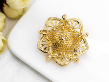 Load image into Gallery viewer, Pave Flower Pin Brooth, P32