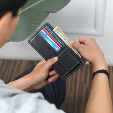 Load image into Gallery viewer, Classic Black Leather Wallet