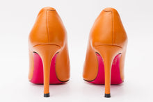 Load image into Gallery viewer, The Maneadero Orange Leather Pump Fuchsia Sole Women Shoe
