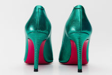 Load image into Gallery viewer, The Maple Green Leather Pump Fuchsia Sole Women Shoe