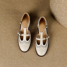 Load image into Gallery viewer, Women's Retro Brogue Shoes – British Style Pointed Toe Buckle Low Heel
