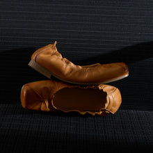 Load image into Gallery viewer, Full Grain Leather Ballet Flats