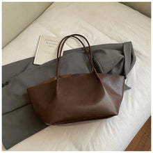Load image into Gallery viewer, Retro Casual Large-Capacity Shoulder Bag