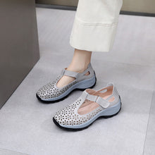 Load image into Gallery viewer, Women's Comfortable Flat Leather Shoes – Suede Round Toe Flats