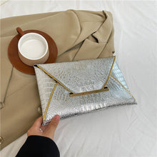 Load image into Gallery viewer, Crocodile Pattern Envelope Clutch Bag