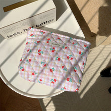 Load image into Gallery viewer, Quilted Floral Little Bear Makeup Bag - Women's Cosmetic Organizer Clutch with Cotton Lining