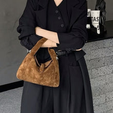 Load image into Gallery viewer, Women's Retro Minimalist Crossbody Bag – Matte Cowhide Leather Shoulder Bag