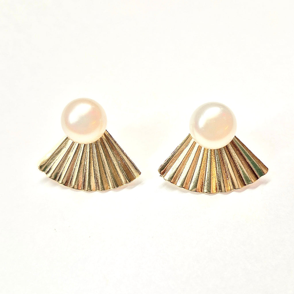Genuine pearl stud earrings