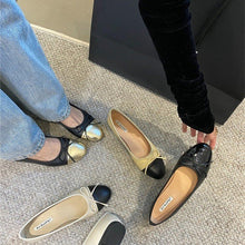 Load image into Gallery viewer, Sequin Pointed Toe Flats