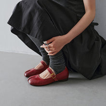 Load image into Gallery viewer, Split-Toe Tabi Mary Jane Flats