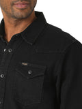 Wrangler Men's Iconic Regular Fit Snap Shirt
