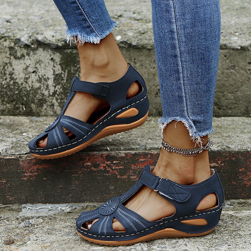 Cutout Round-Toe Velcro Beach Sandals
