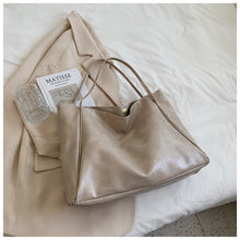 Load image into Gallery viewer, Women's Large Capacity Soft PU Leather Shoulder Bag Retro Casual Handbag