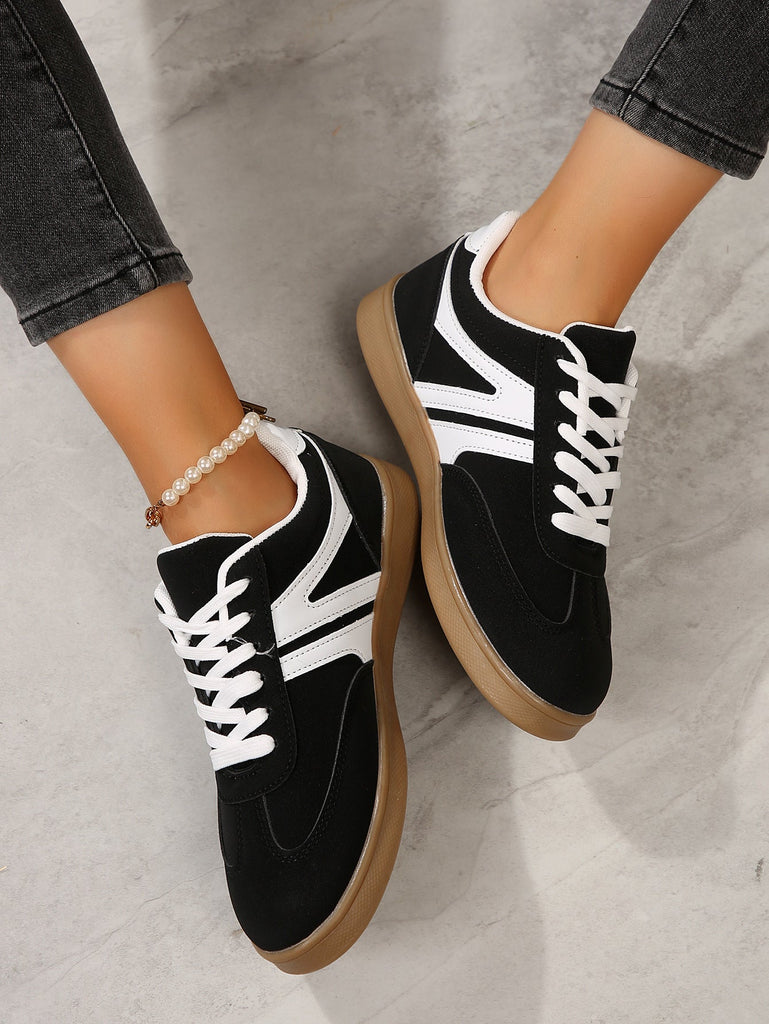 Women's Retro Round-Toe Running Flats