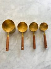 Load image into Gallery viewer, Montecito Acacia Wood and Gold Measuring Cups – Modern Kitchen Essentials