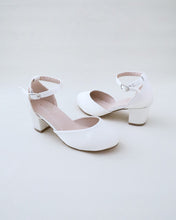 Load image into Gallery viewer, Girls Satin Block Heel