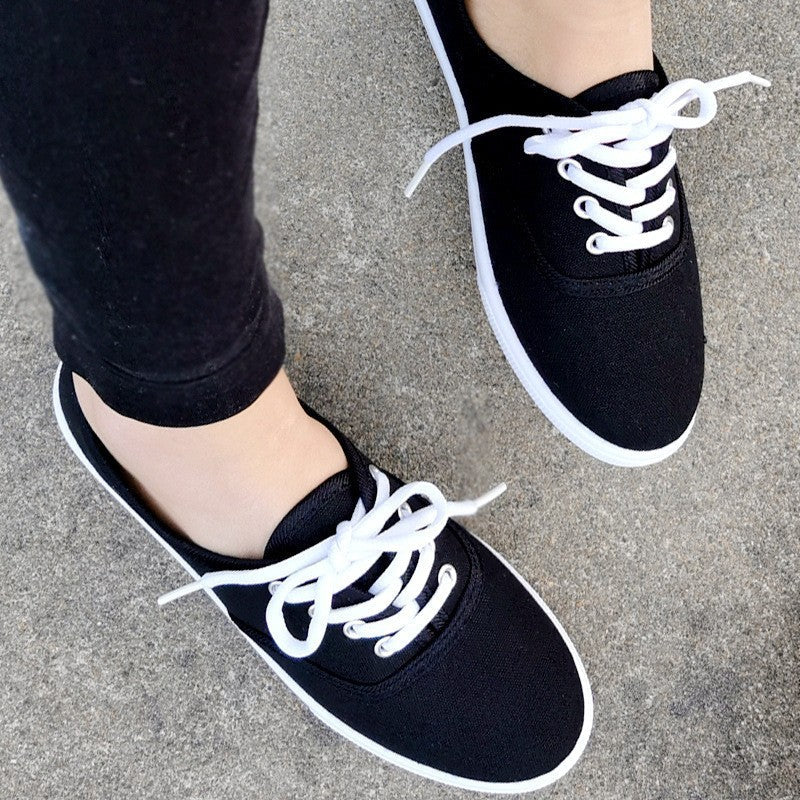 Lace-Up Classic Canvas Sneakers - Breathable Flat Shoes for Everyday Wear