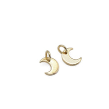Load image into Gallery viewer, Plain Gold Cresent Moon Charm, Sku#LX390