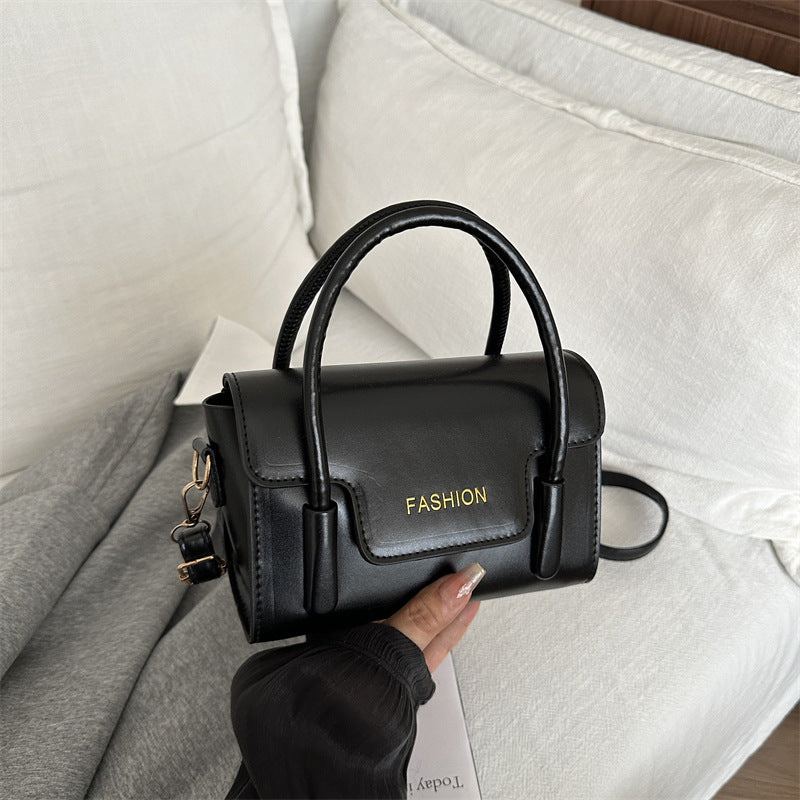 Women's Quilted PU Leather Crossbody Bag – Minimalist Streetwear Style