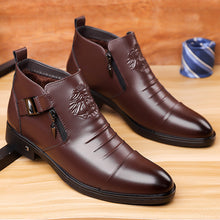 Load image into Gallery viewer, Men's Retro Wide-Fit Ankle Boots | Double-Layer Cowhide Leather Side Chain Boots