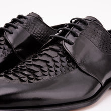 Load image into Gallery viewer, The Arven Black Python Leather Men Shoe