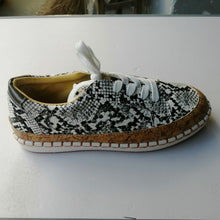Load image into Gallery viewer, Women's Snake Print Platform Sneakers | Chunky Sole Slip-On Casual Shoes | PU Leather | EU 35-43