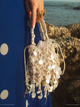 Load image into Gallery viewer, French-style Retro Sequined Woven Tassel Cotton-Linen Shell-shaped Hollow Elegant Clutch Bag