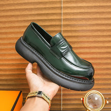 Load image into Gallery viewer, Men's British-Style Glossy Height-Increasing Leather Shoes – Tassel Loafer, Microfiber Upper