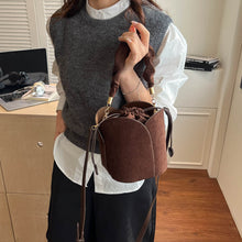Load image into Gallery viewer, Women's Petal-Shaped Crossbody Bag - PU Leather Small Shoulder Bag with Adjustable Strap