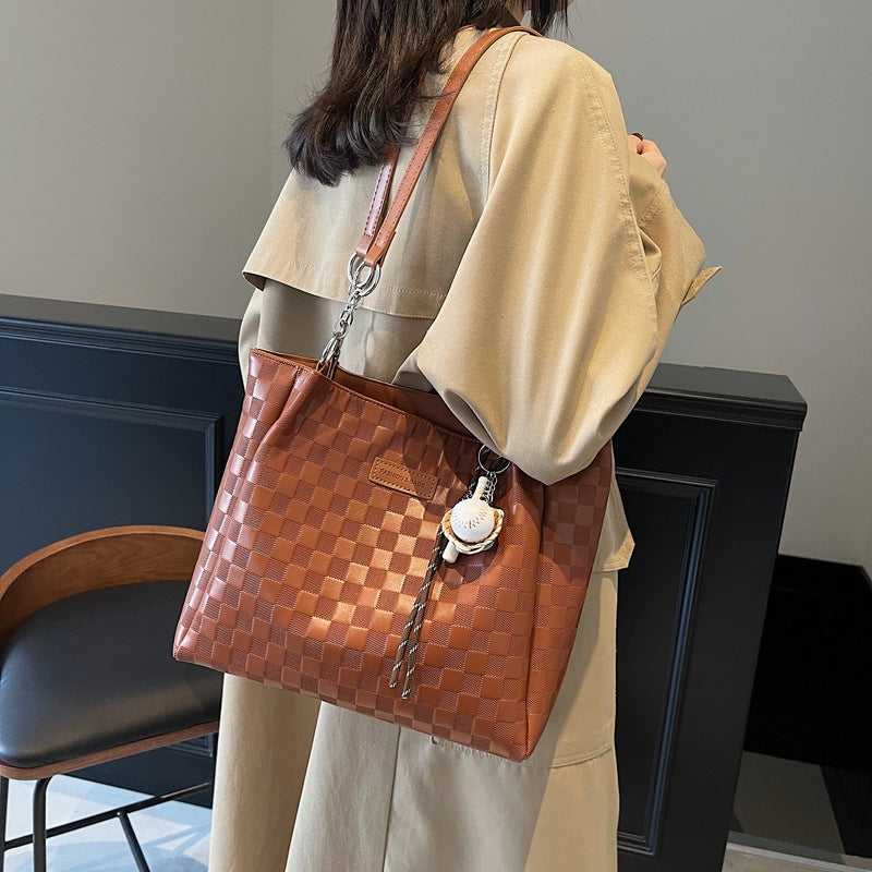 High Capacity Commuter Tote Bag – PU Leather Women's Shoulder Bag with Chain Strap