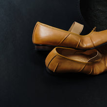 Load image into Gallery viewer, Full Grain Leather Tabi Mary Jane Flats