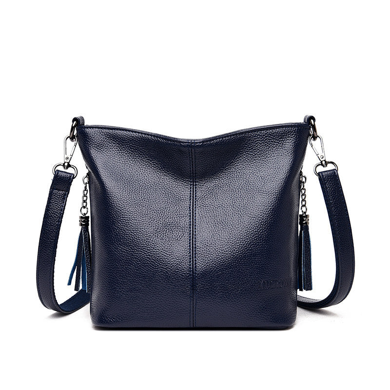Women's High-Capacity Tassel Crossbody Bag – Leather Bucket Bag with Zipper Pocket