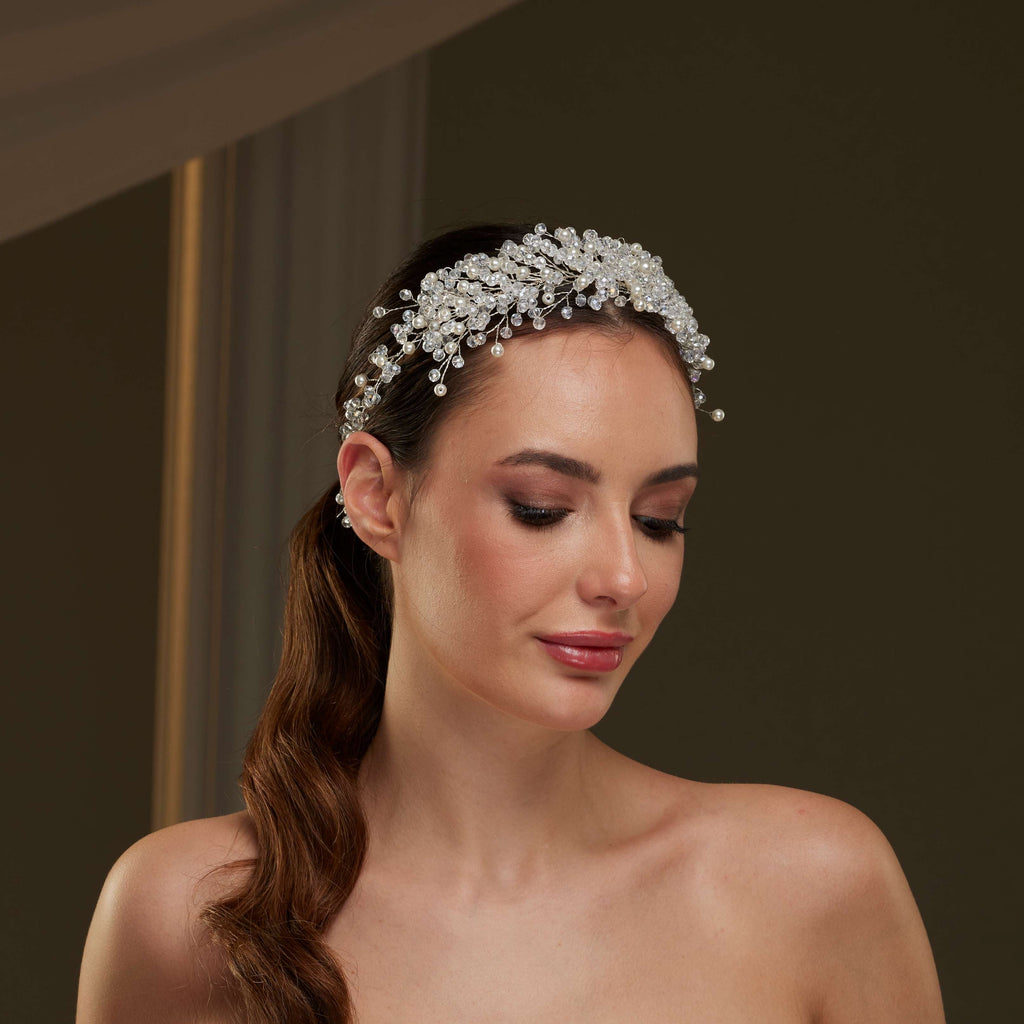 Elegant Bridal Hair Jewelry with Pearls